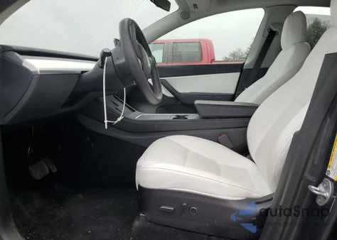 2022 Tesla Model Y из США, поврежденный, VIN 7SAYGDEE8NF417629